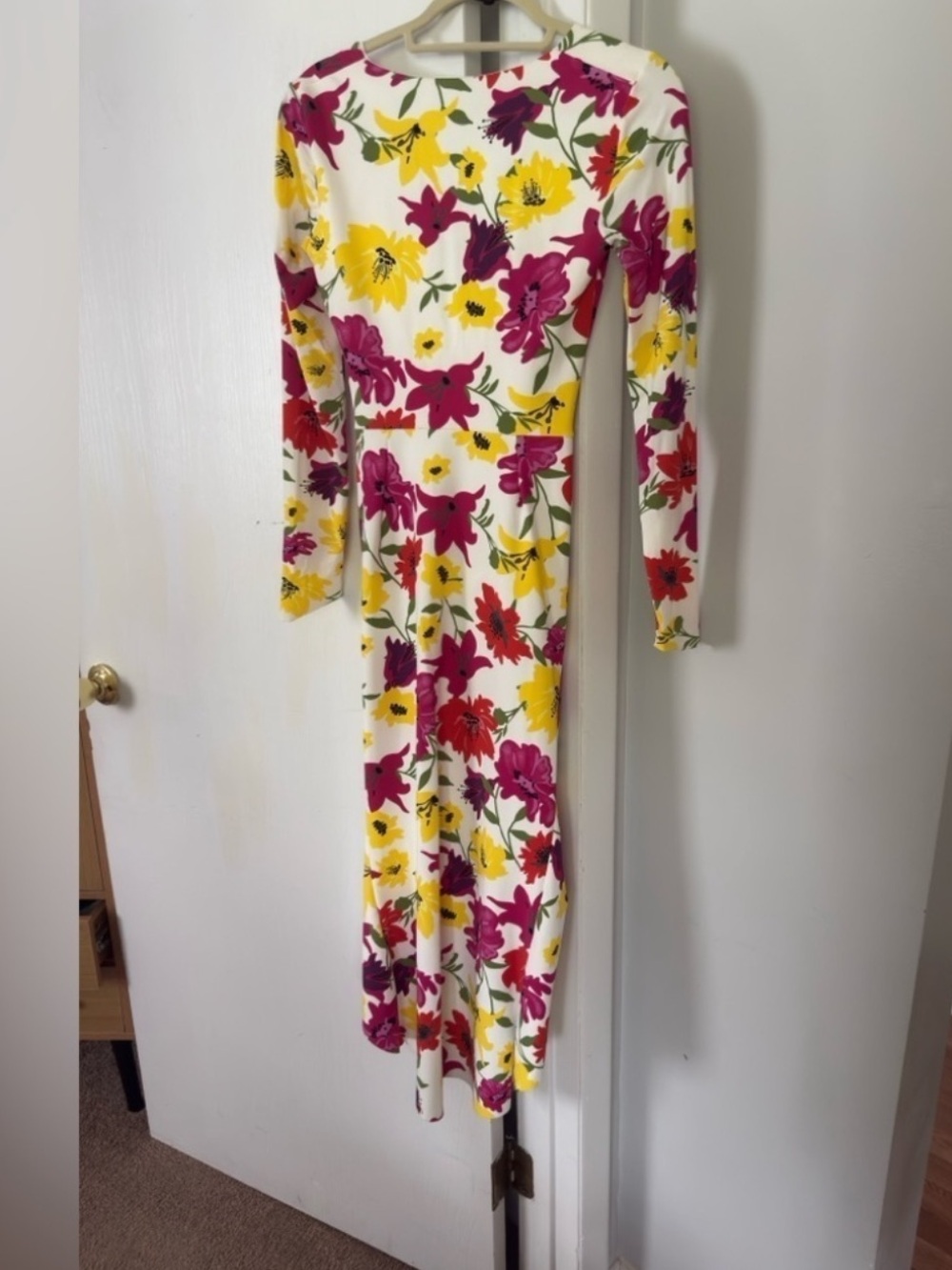 Chiara Boni Tatangela Floral Ruched Midi Dress - Picture 6 of 8